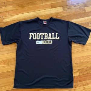 Purdue Football black t-shirt. Men Size L